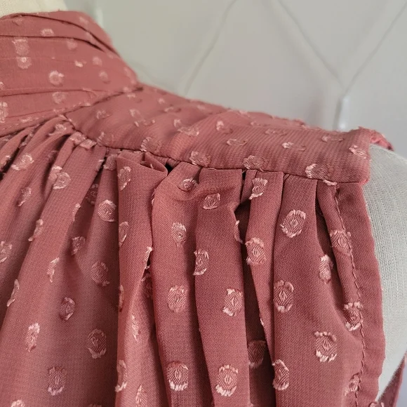 Boohoo Occasion Swiss Dot Gathered Dress / Dusky Rose / US Size 6 - Picture 4 of 10